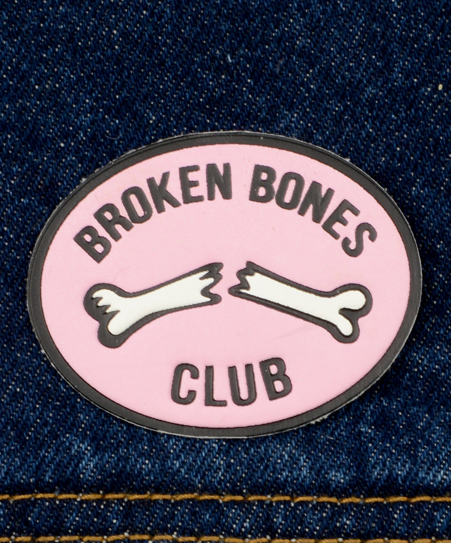 Broken Bones Club feliratos, M3 ragasztóval ellátott ruhamatrica