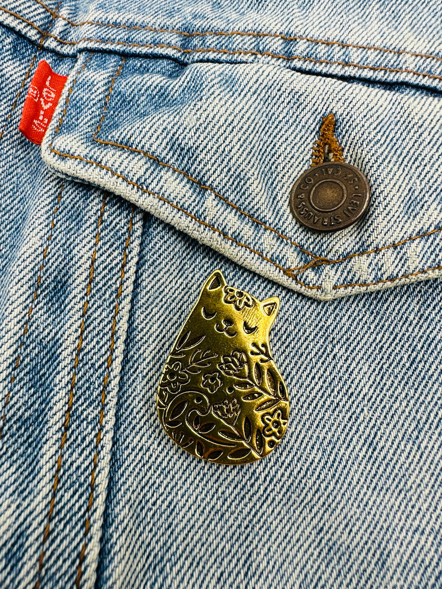 Pin - Golden Cat II