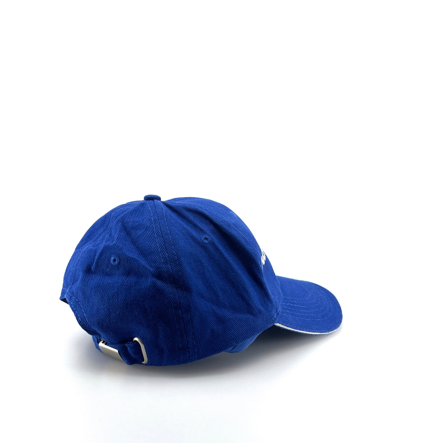 Klasszikus fazonú, vintage baseball sapka. Hátulján szellőzőnyílással és állítási lehetőséggel (58 cm). Kék színben, Nokia felirattal.