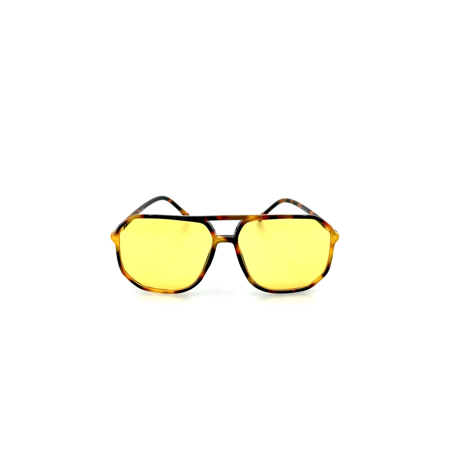 70-es évek stílusú, barna színű, műanyag napszemüveg.