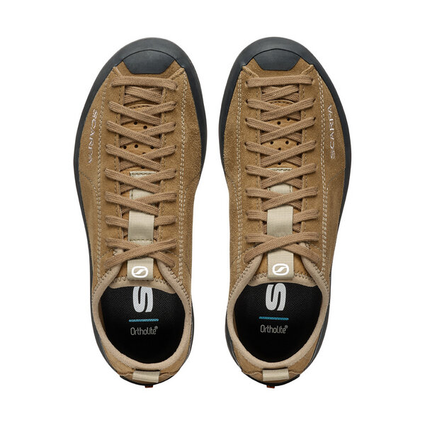 Scarpa Mojito Wrap R a hegymászó cipők világa ihlette városi terep cipő sötét barna színben.