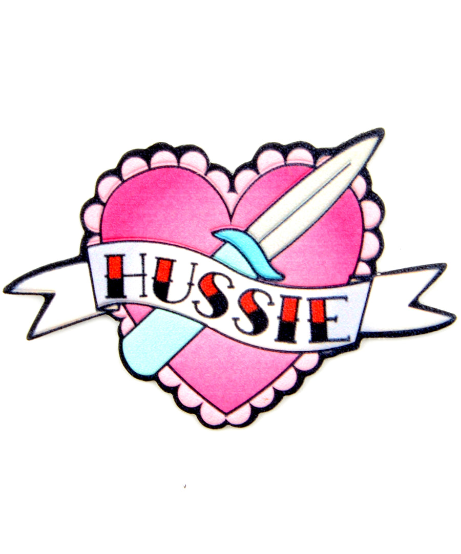 Hussie feliratos szív alakú M3 ragasztóval ellátott ruhamatrica