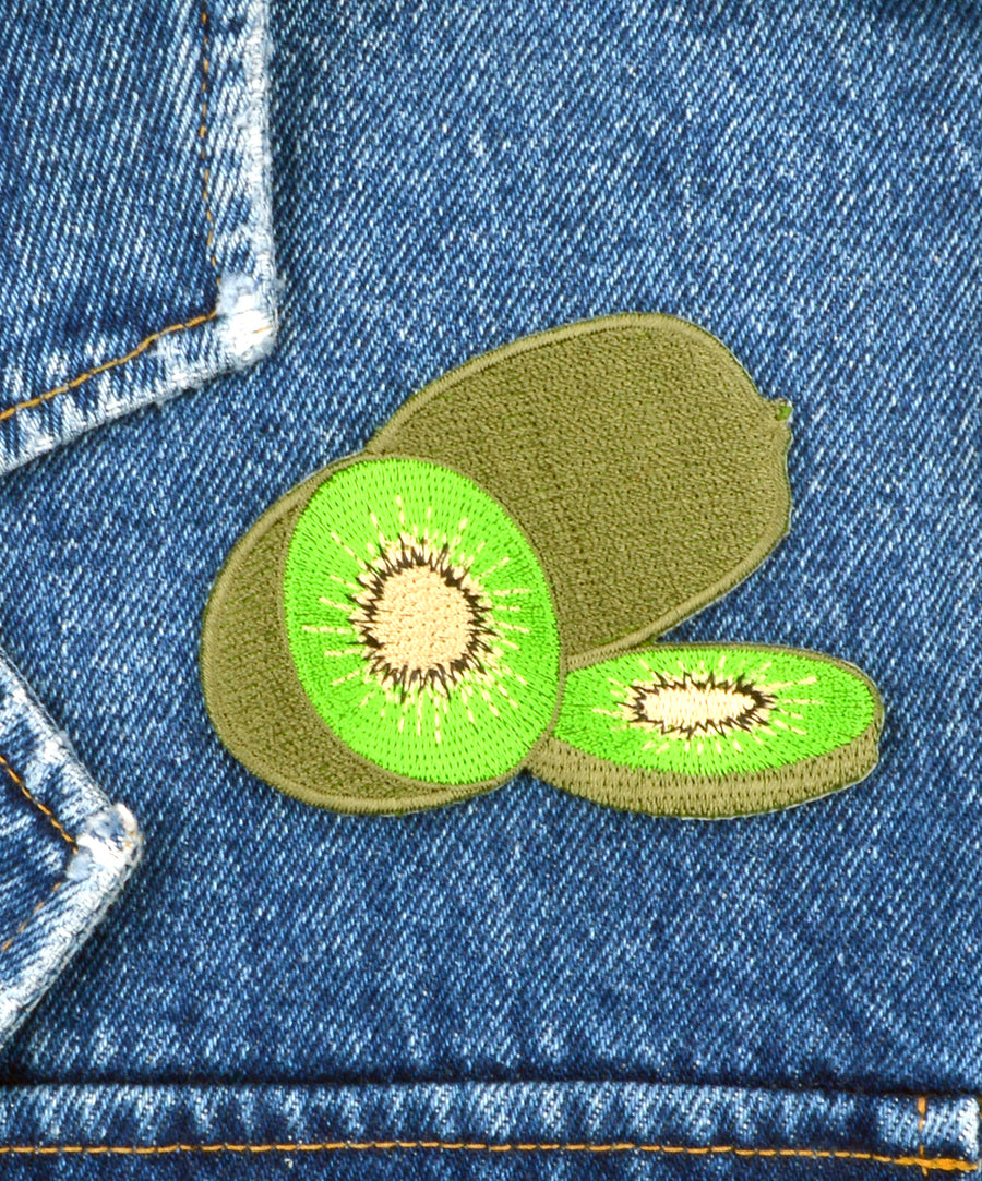 Kiwi formájú hímzett felvarró