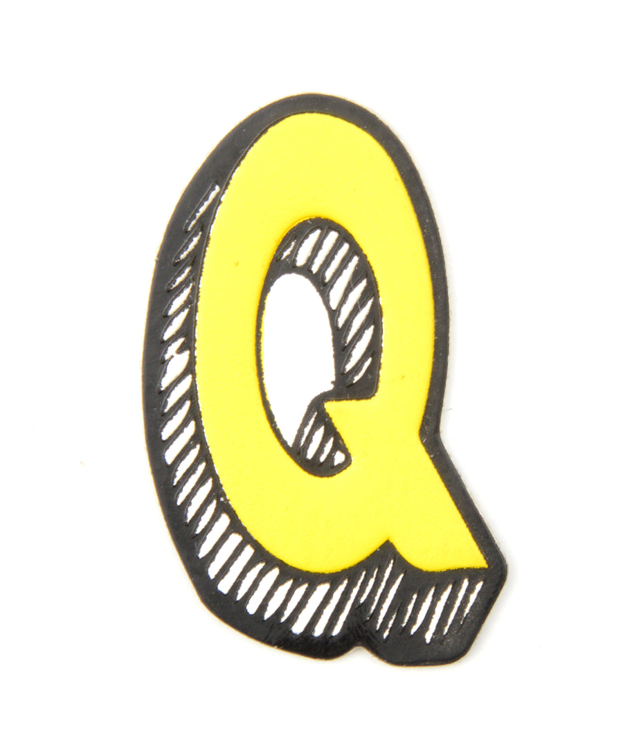 Q betű alakú matrica