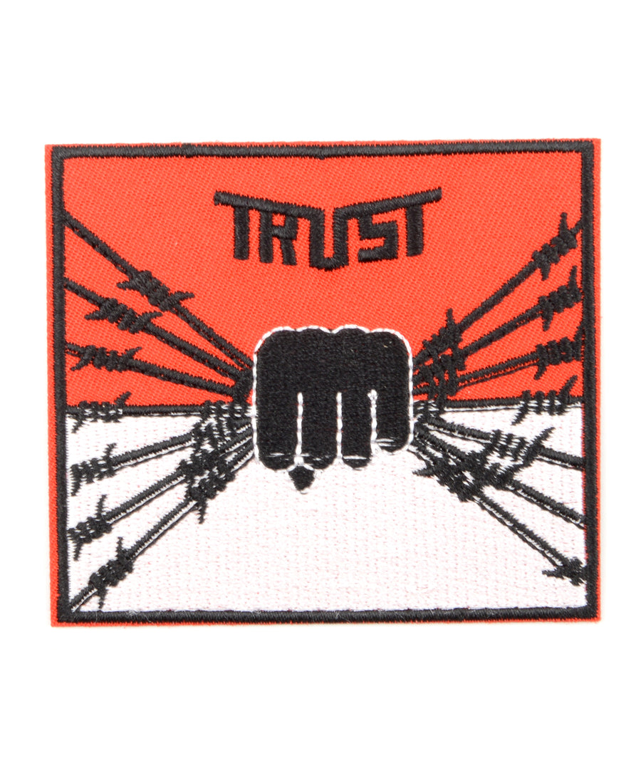 Trust mintás hímzett felvarró